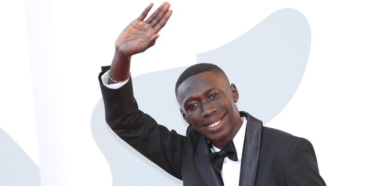 Khaby Lame conclut un deal record à Hong Kong : près d&rsquo;un milliard de Fcfa en jeu